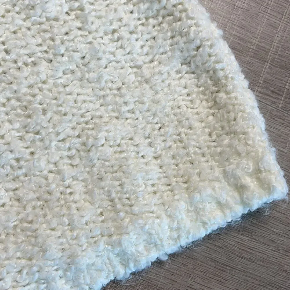 NWOT SUSINA Women's Fluffy Boucle Creamy V-Neck Knit Sweater